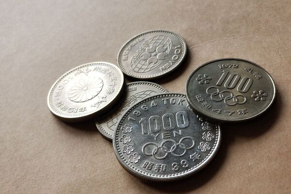 12記念硬貨 買取